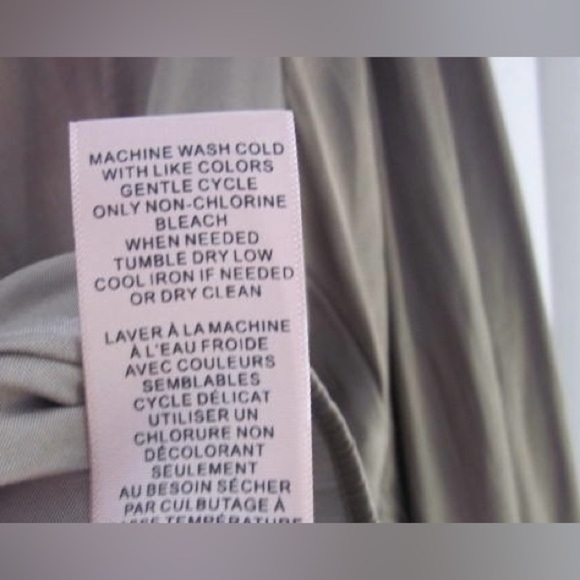 Philosophy Women’s Satin-Feel Long Sleeve Blouse w/Pleating Details; Size XS - Picture 8 of 11